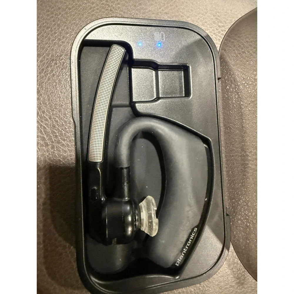 Plantronics Voyager Legend Bluetooth 2 Headset Bundle with Charging Case Black